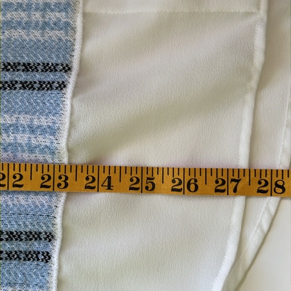 ELLE Plaid Knit Top Sweater Sz M Long Sleeves/Ruffled Cuffs Layered Shirttail. - Picture 9 of 9